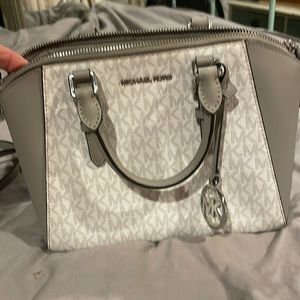 Michael Kors Cross Body/Hand Bag